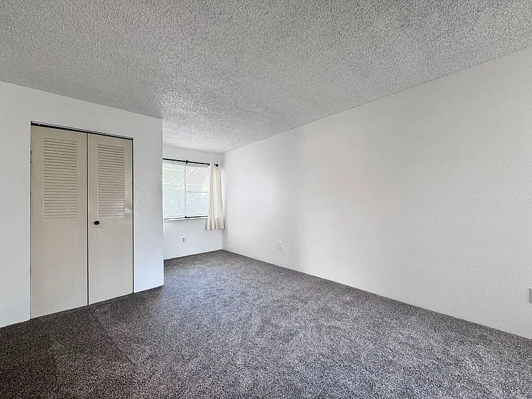 1705 Heatheridge Rd #H305 — Photo 7