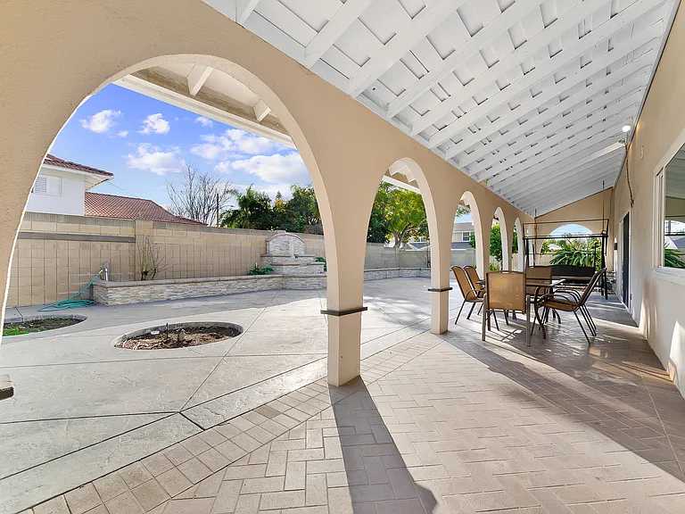 1524 W Tonia Ct — Photo 6