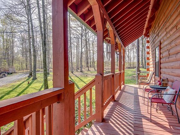 3rd image of 1005 Whippoorwill Dr