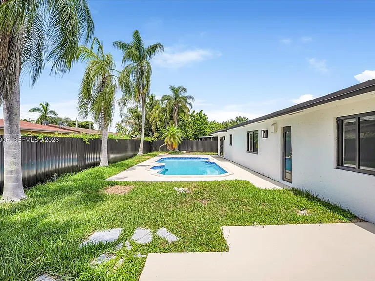 9320 SW 167th St — Photo 33