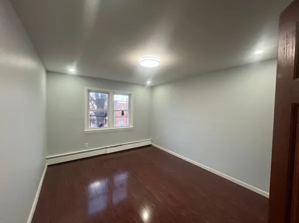 547 Eldert Ln Floor 2, Brooklyn, NY 11208