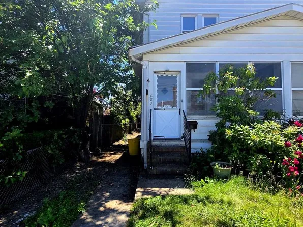 889 Lalor St, Hamilton, NJ 08610