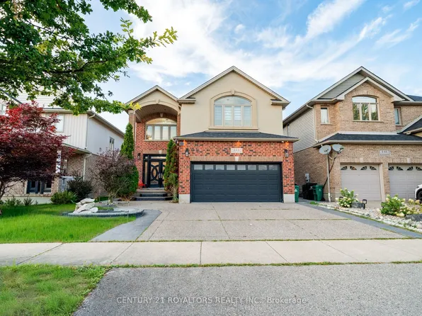 444 Thomas Slee Dr, Kitchener, ON N2P 2X6