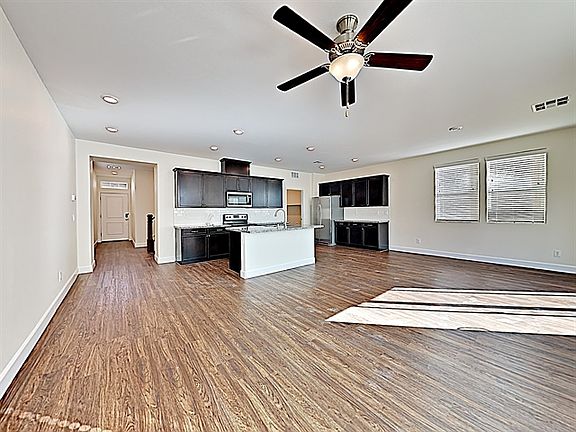 4th image of 9289 Baylee Bay Ct