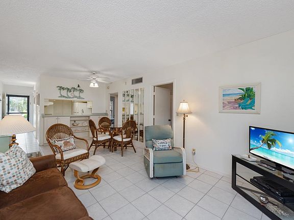 4th image of 219 S Collier Blvd #5-106