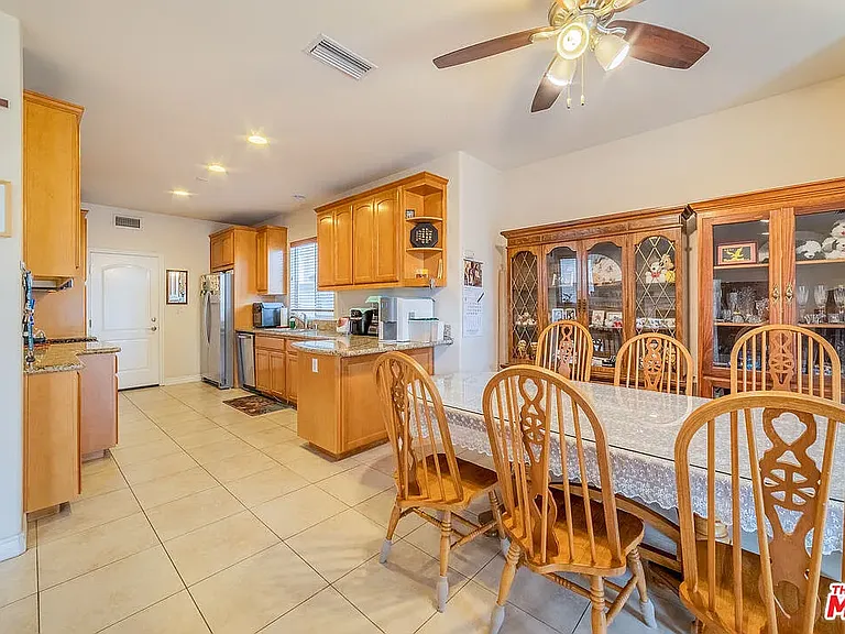 8332 Telegraph Rd — Photo 9