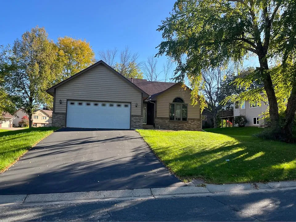 3 bed, 2230 sqft, $3,000 — Photo 3
