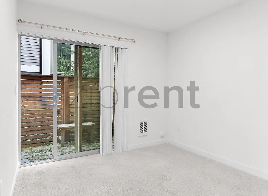 2 bed, 950 sqft, $3,250 — Photo 4