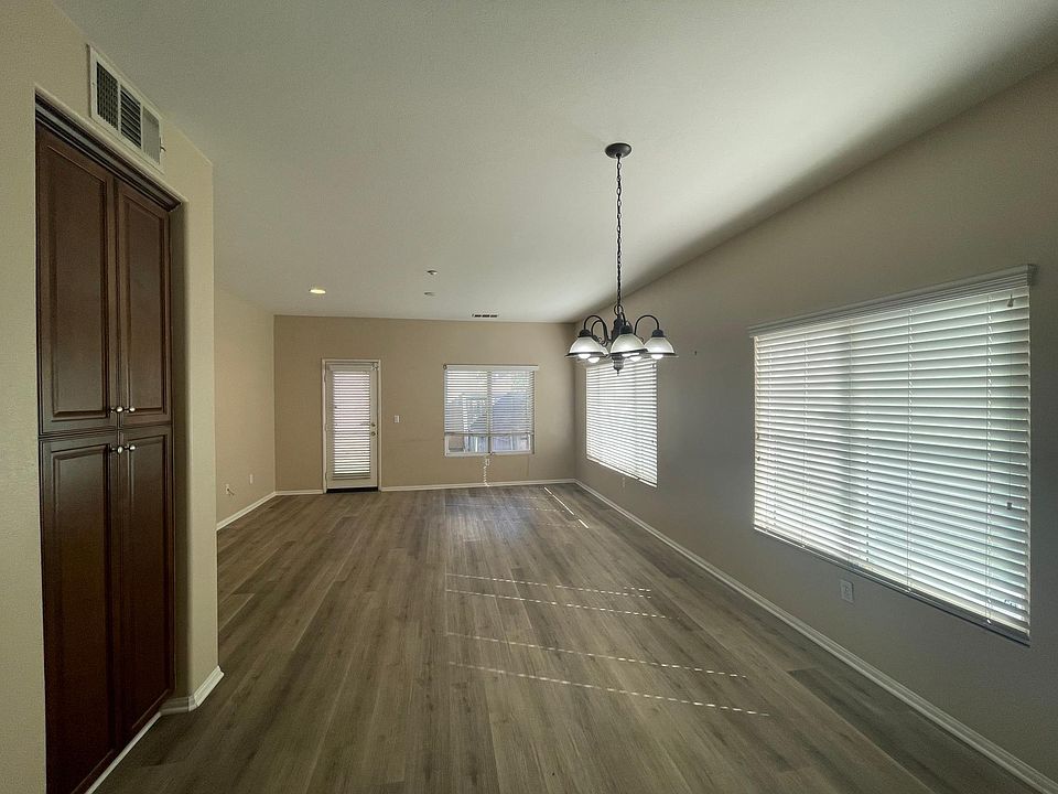 1st image of 3818 Carrotwood St