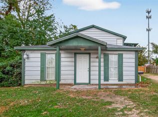 105 Clear Lake Rd APT A, Highlands, TX 77562