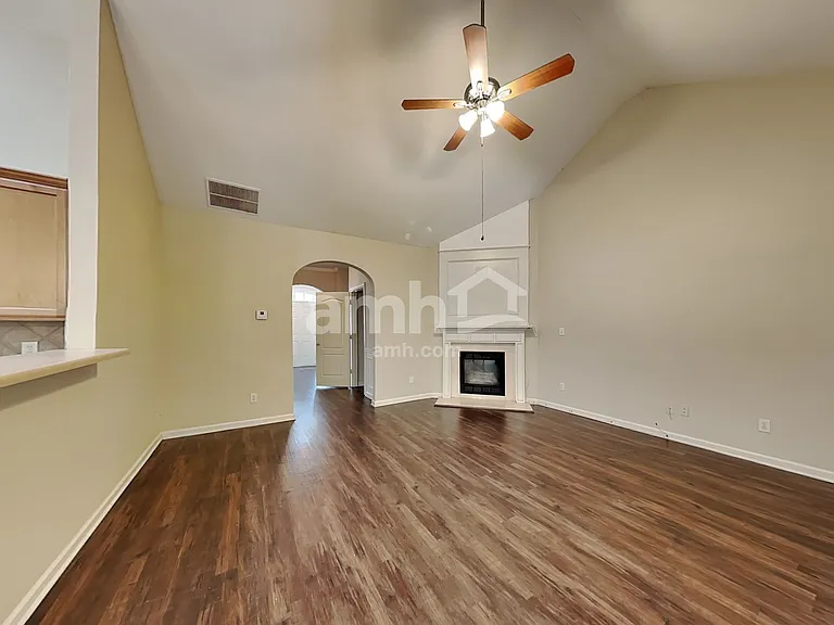 235 Grand Isle Ct — Photo 5