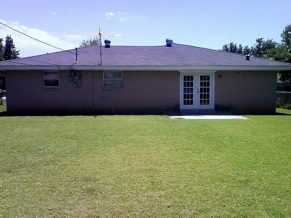 2nd image of 2513 SW 78th St