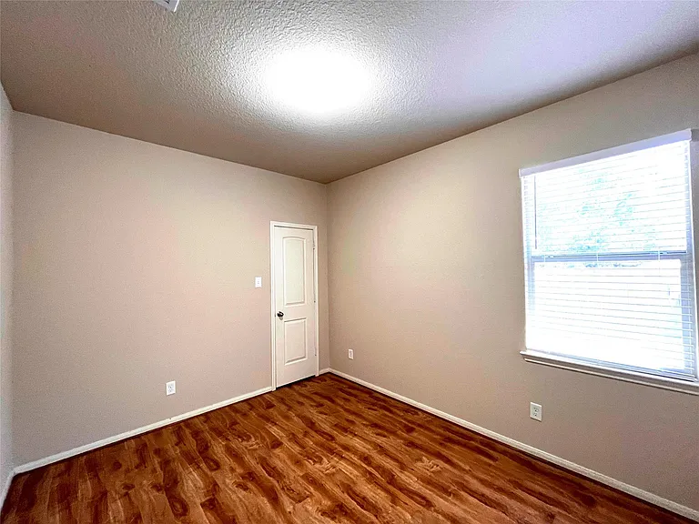 20330 Pine Water Ln — Photo 34