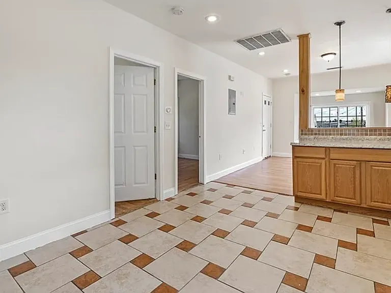 20 Holbrook Ave #1 — Photo 5
