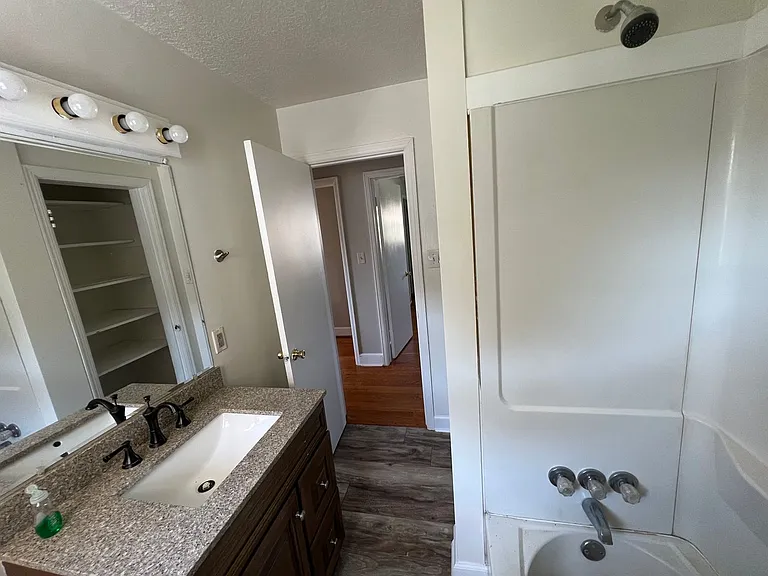 1302 Penley Blvd — Photo 8