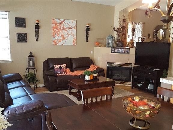 5th image of 1525 Arncliffe Way