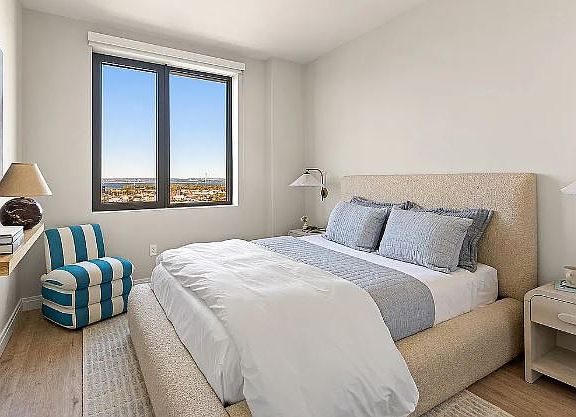 5th image of 486 Neptune Ave #1