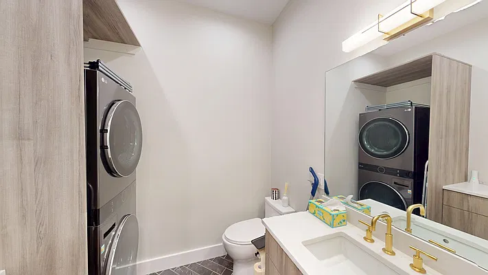 Laundry, photo 1