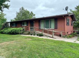 2169 High And Dry Rd, Creston, IA 50801