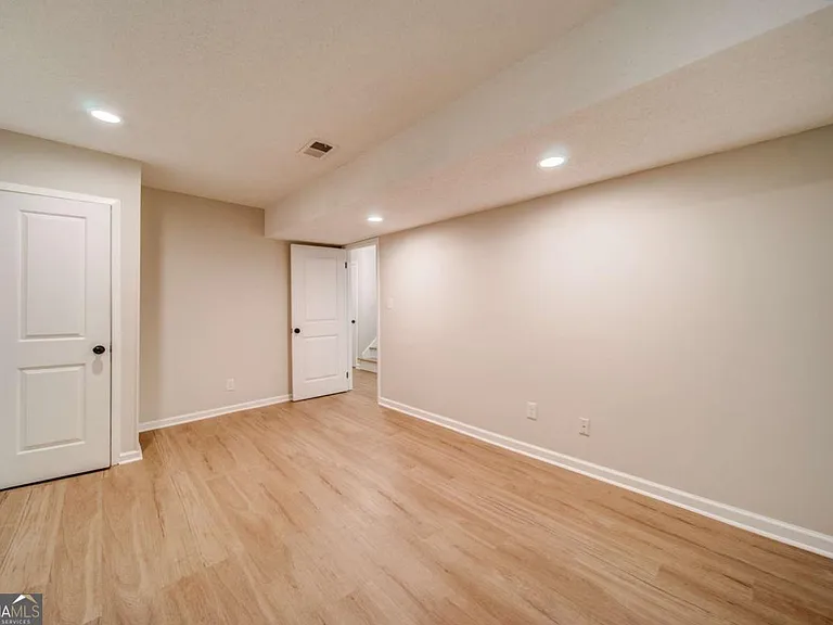 4734 N Springs Rd NW — Photo 38