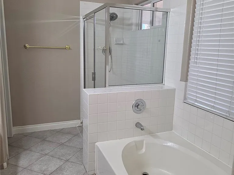506 Melrose Heights St — Photo 7