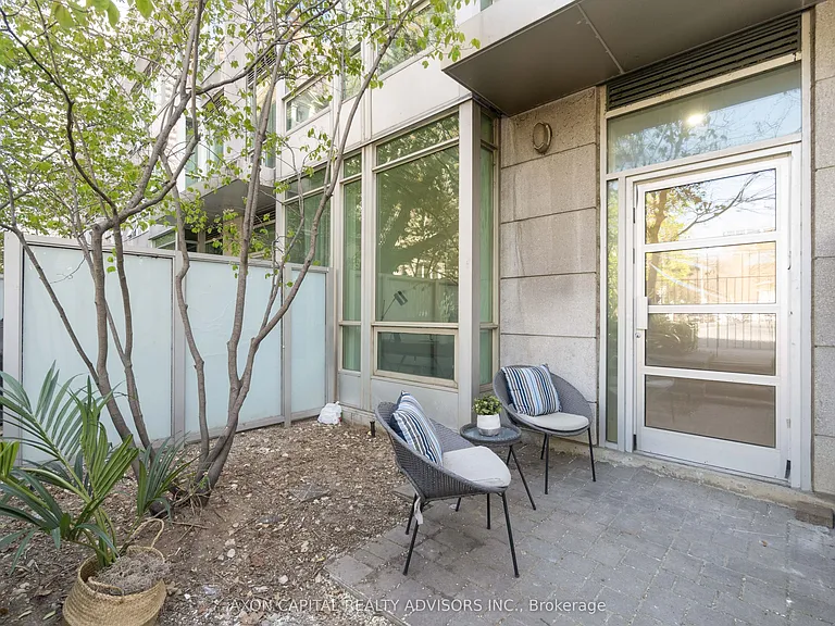 350 Wellington St W #G04 — Photo 28
