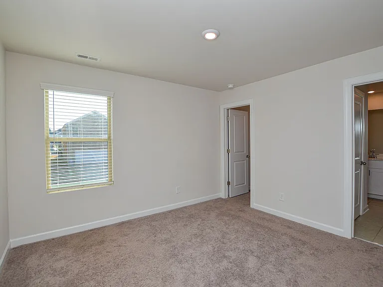 3215 Lisburn St — Photo 20