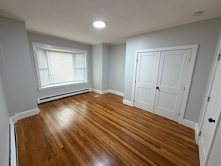 17 Pearl St — Photo 3