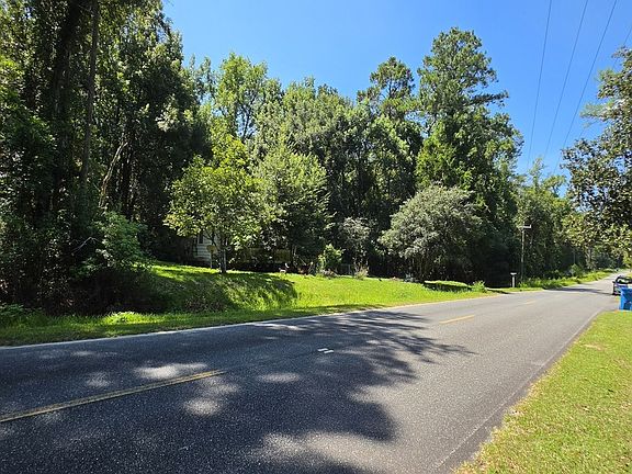 3rd image of 1726 Kemp Rd