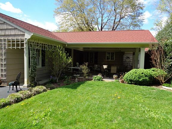 2nd image of 464 Arlington Ave