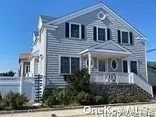 707 W Olive St — Photo 1