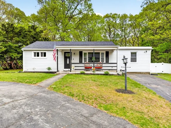 545 Tremont St, Rehoboth, MA 02769