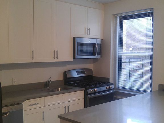 4th image of 4324 43rd St #103