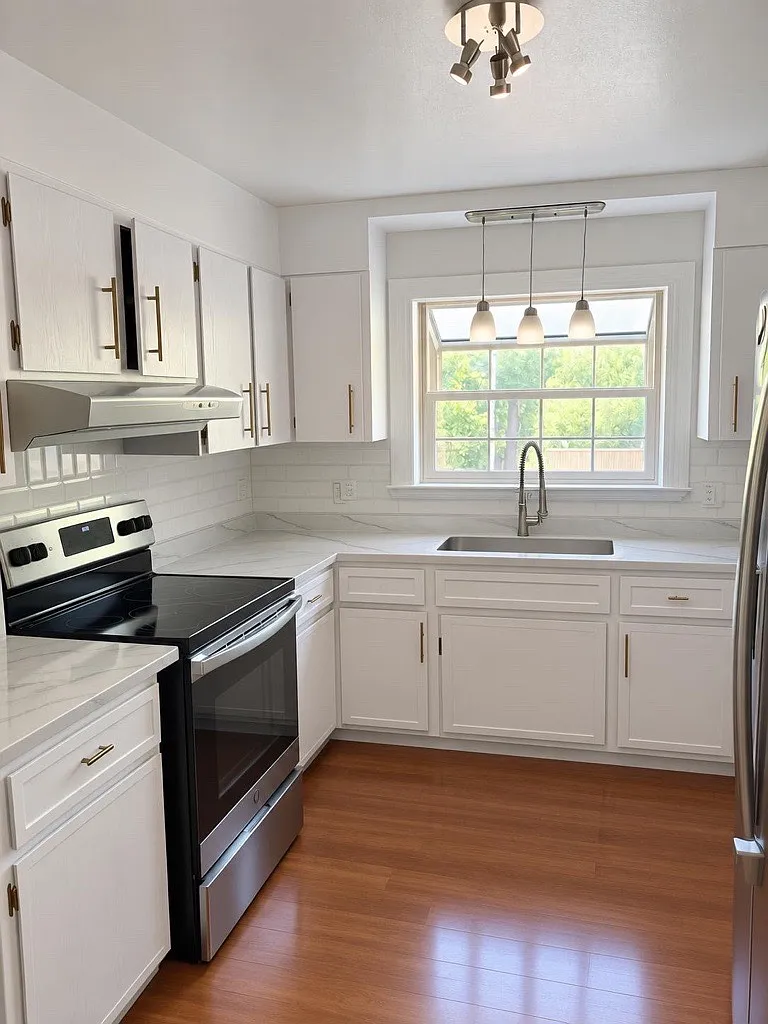 4 bed, 1858 sqft, $2,400 — Photo 4