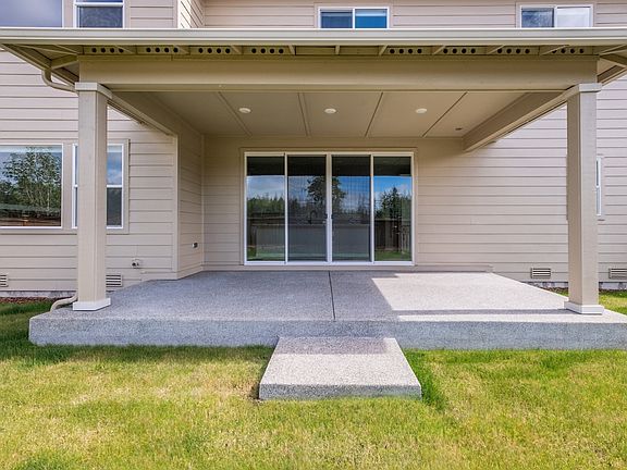 Covered Rear Patio