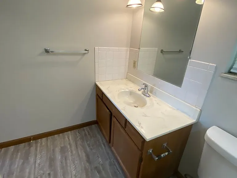 906 Flanders Ln NW — Photo 15
