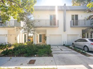 3330 SW 28th Ter #3330, Miami, FL 33133