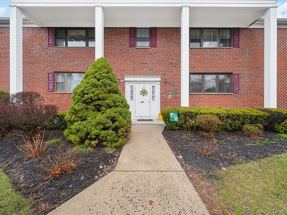 1st image of 422 Somerset Drive #B