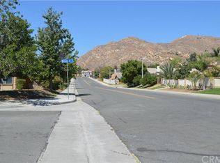 11643 Bobolink Ln, Moreno Valley, CA 92557