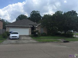 7995 Tara Dr, Denham Springs, LA 70726