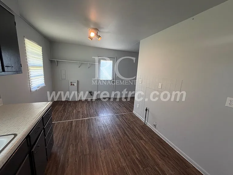 312 Holmes Ave — Photo 2