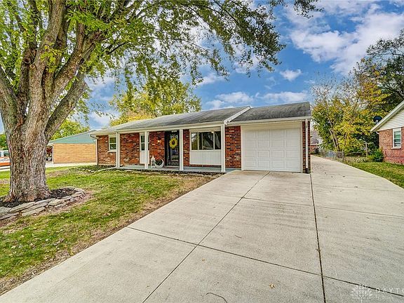 3rd image of 3076 Wyoming Dr