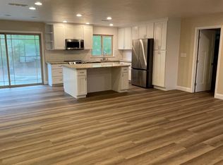 516 Deerfield Pl, Santa Rosa, CA 95409