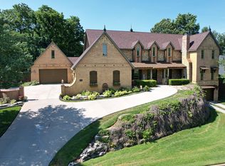 886 E Doubletree Ln, Springfield, MO 65810