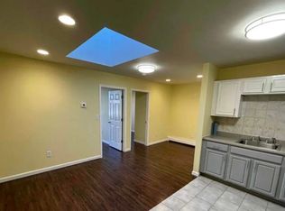 51 E 21st St #2B, Bayonne, NJ 07002