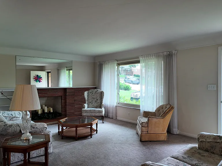 5858 Cherokee Dr — Photo 3