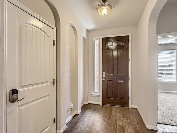 Main hallway/entrance