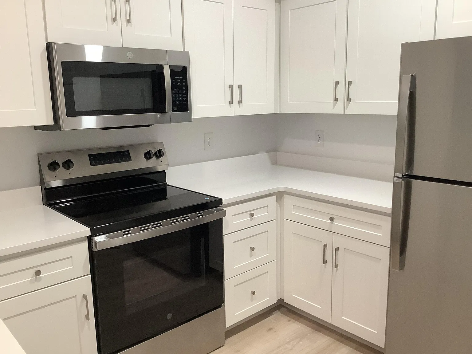 1 bed, 1.0 bath, 765 sqft, $1,950 — Photo 4