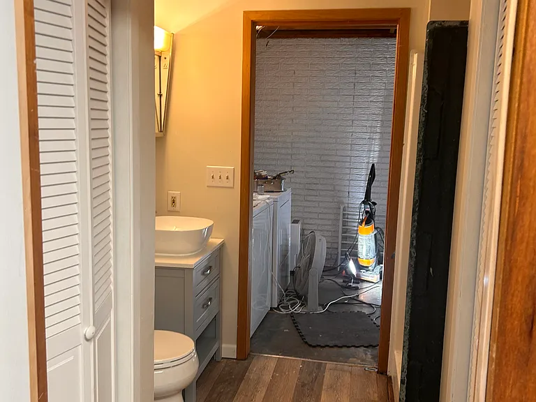 1305 W Benton St — Photo 13