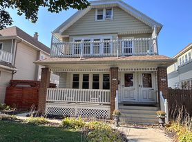 3251 S Springfield Ave, Milwaukee, WI